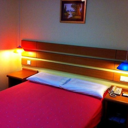 Home Inn Hotel Guiyang Fushui Middle Road Luaran gambar