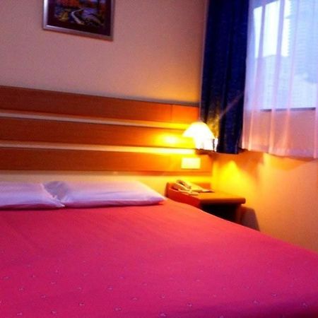 Home Inn Hotel Guiyang Fushui Middle Road Luaran gambar